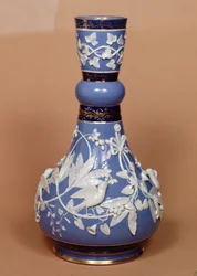 Vase with applied white decoration by Ginori-Lisci, Doccia, 1862